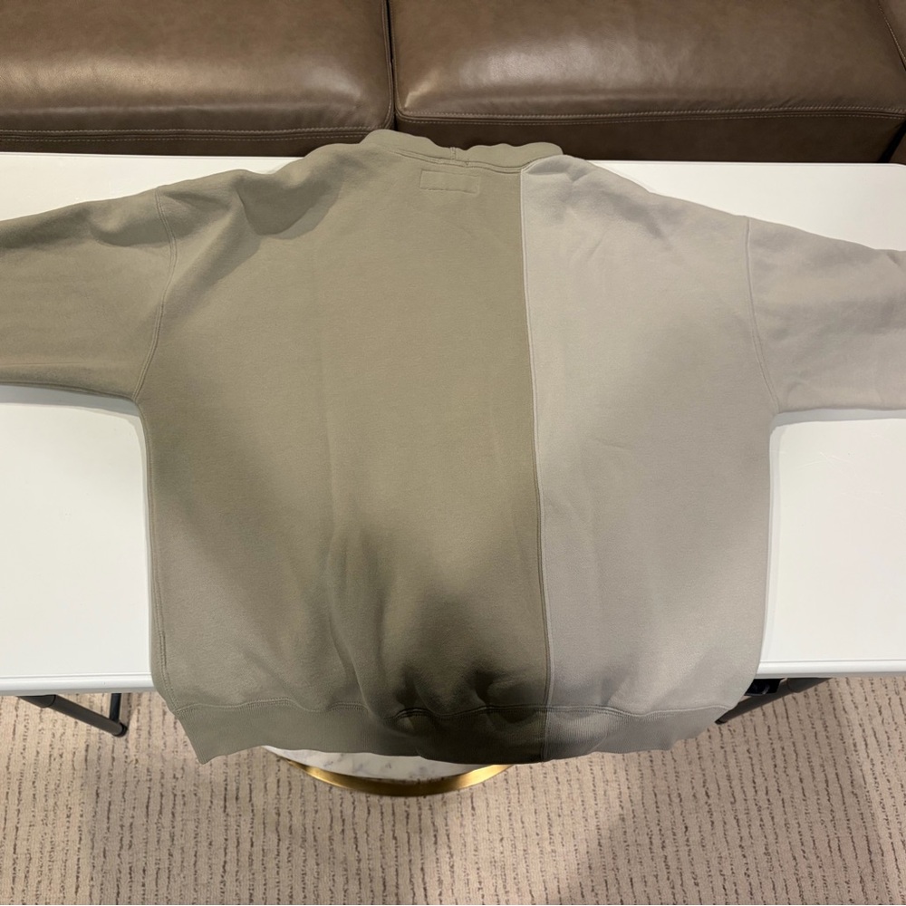 Abercrombie & Fitch Men's Olive and Gray Sweatshirt
